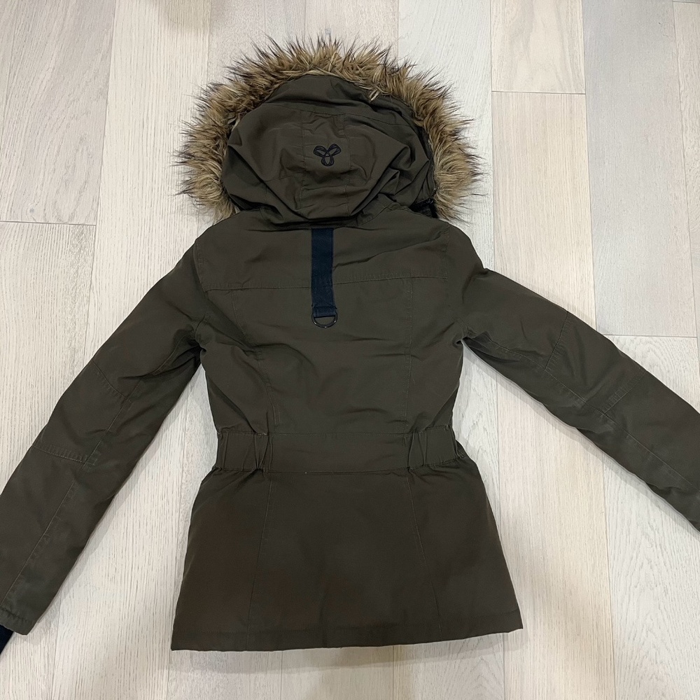 Aritzia Golden by TNA Larsen Parka - Picture 2 of 3
